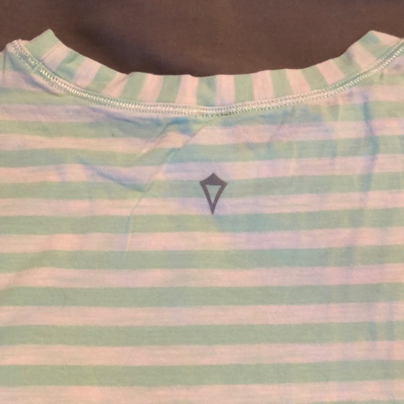 Ivivva Long Sleeve. Ivivva size 12 = Lulu size 4 - Picture 3 of 3